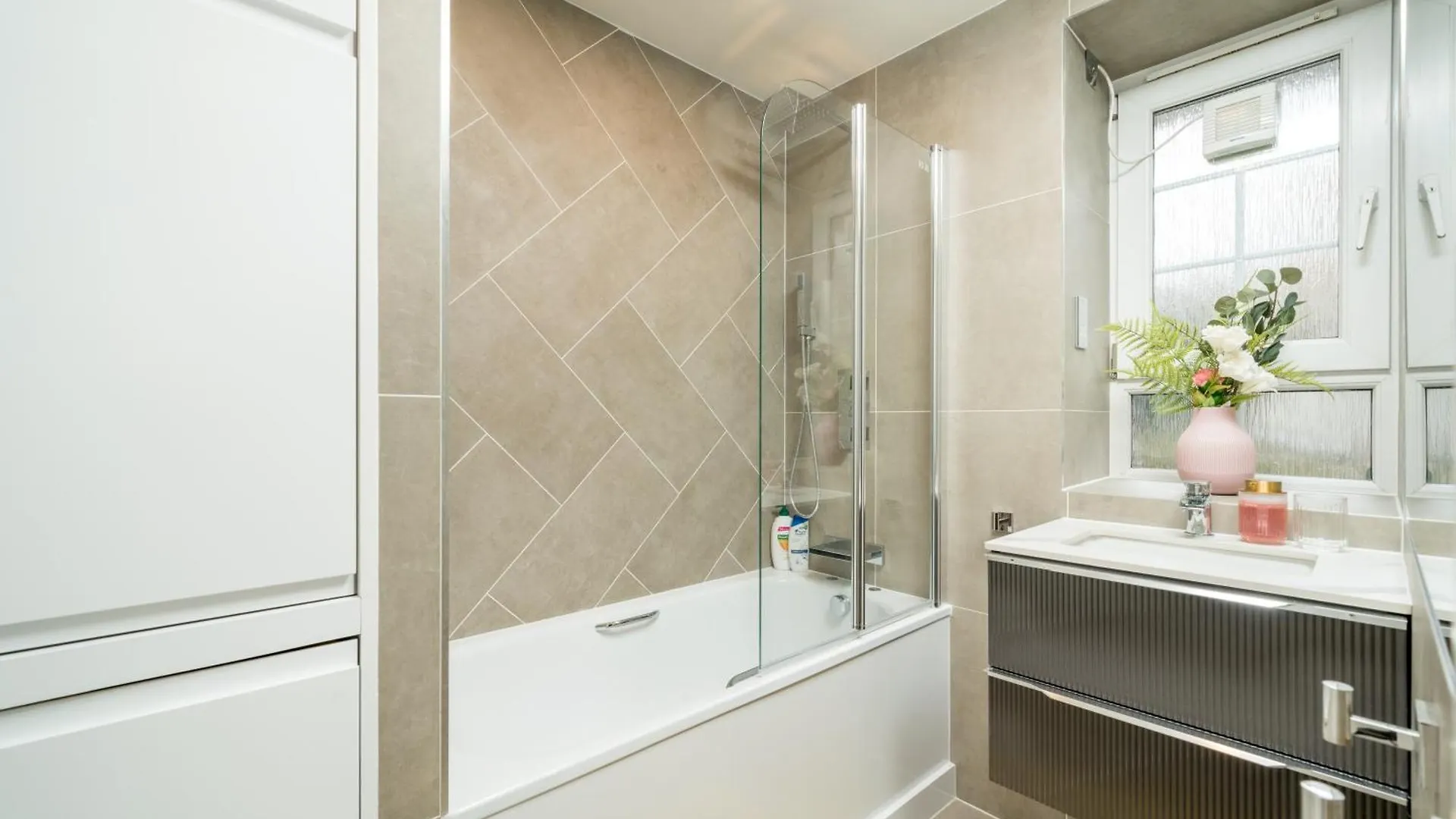 Tabard House Apartment London Bridge In City Of Londres